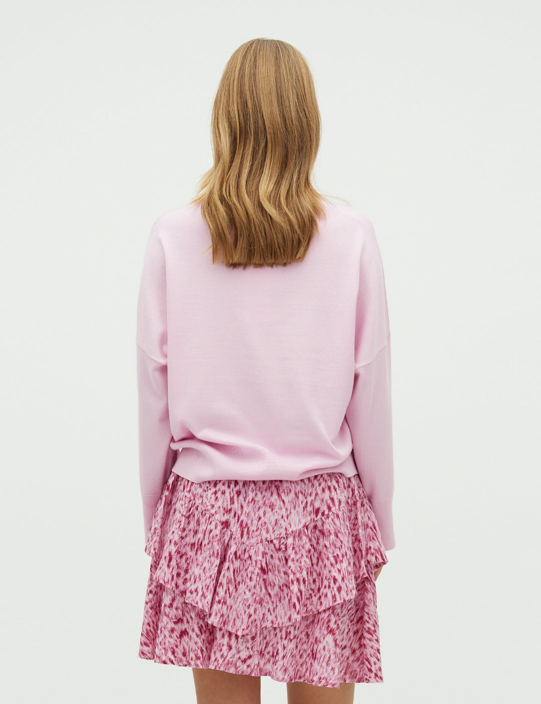 Gillian-M_Light Pink_Model_2